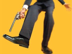 shoot-self-in-foot2.jpg