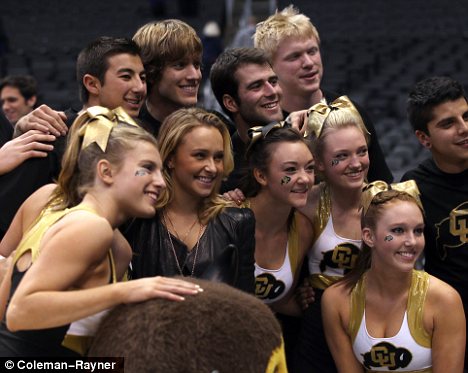 article-2112452-121697B3000005DC-601_468x373.jpg