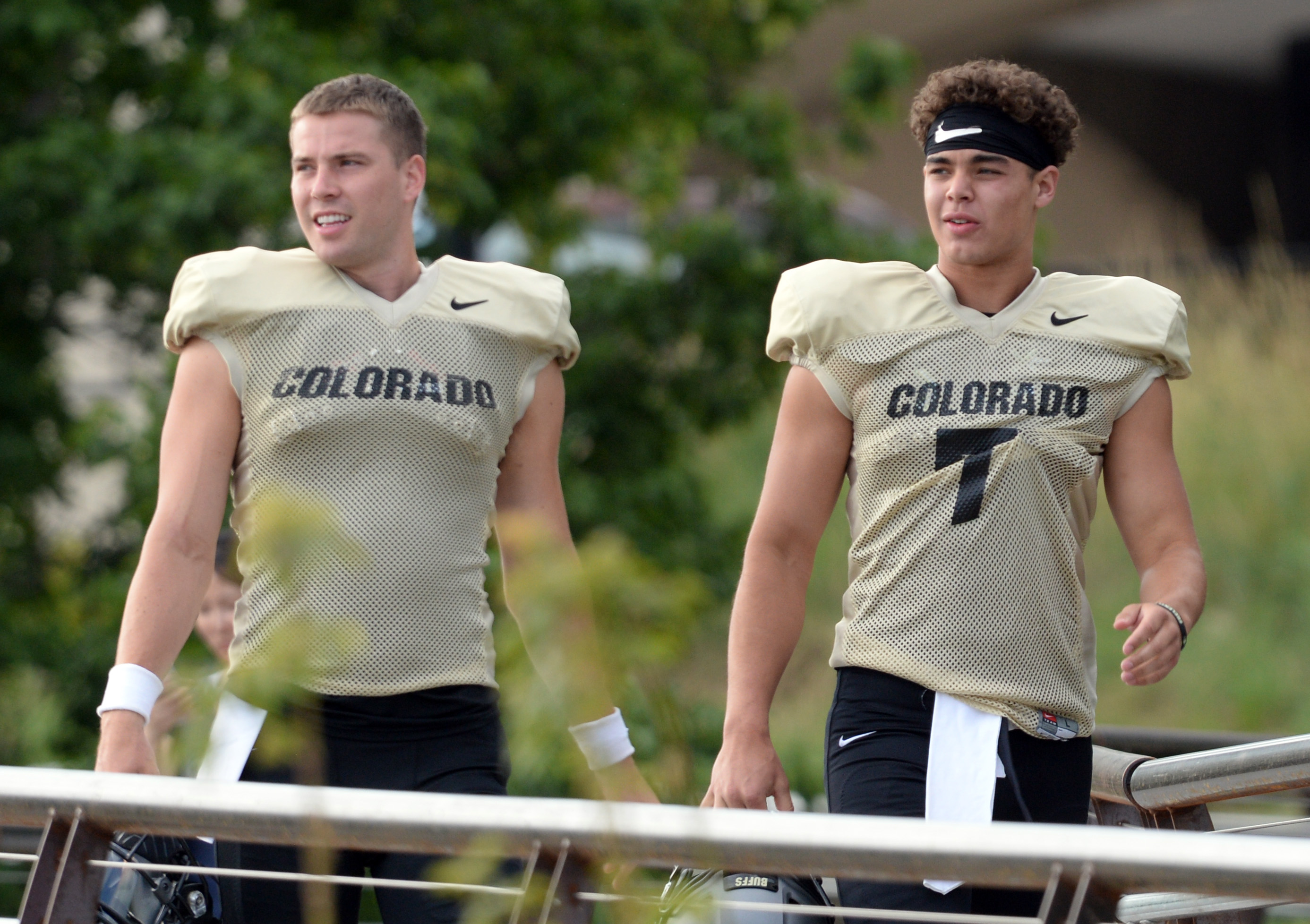 BUF-L-CU-FballCGG_1581.jpg